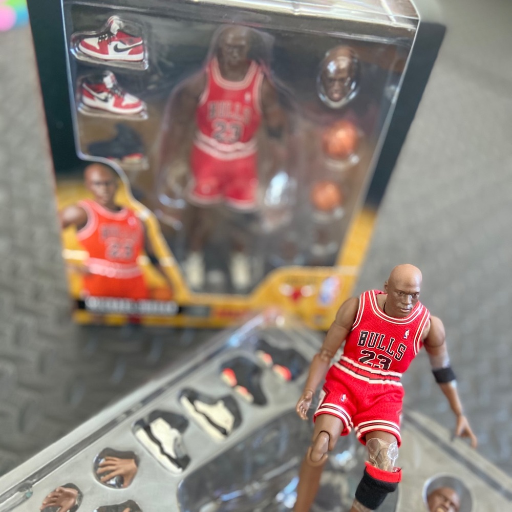 Michael Jordan Action Figure x medicom